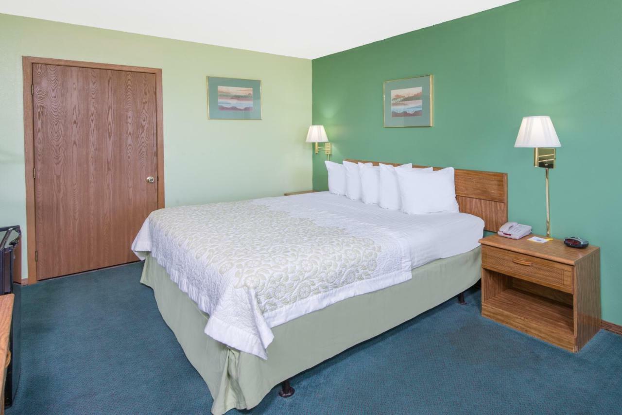 Days Inn By Wyndham Mountain Grove Buitenkant foto